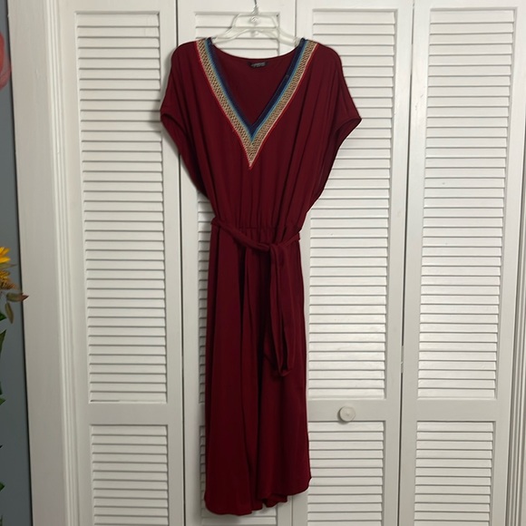 BloomChic Lace Belted Pocket Batwing Dress in Scarlet - Picture 3 of 5